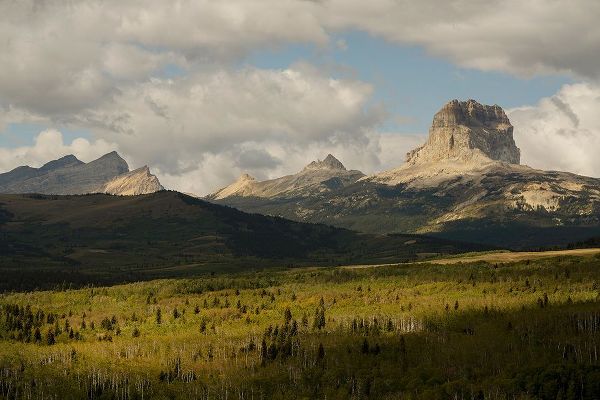 Jaynes Gallery 아티스트의 USA-Montana-Glacier National Park Chief Mountain landscape작품입니다.